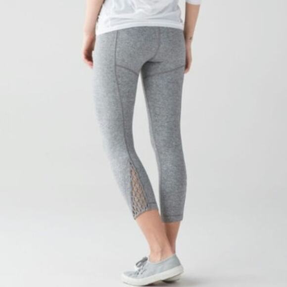 Lululemon True Self Crop II Heathered Slate Yoga Leggings Size 4 Sweat Wicking - Picture 1 of 8